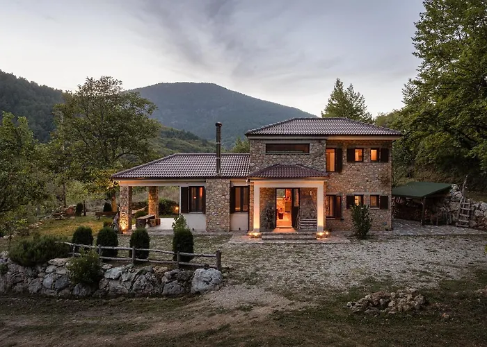 Hidden Stone Chalet